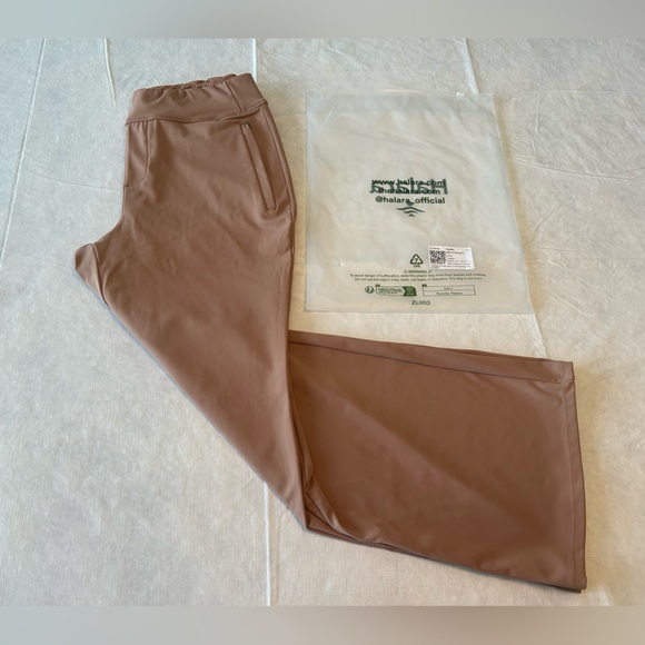 HALARA Wide-Leg Pull-On Pants in Camel Brown - Picture 5 of 10